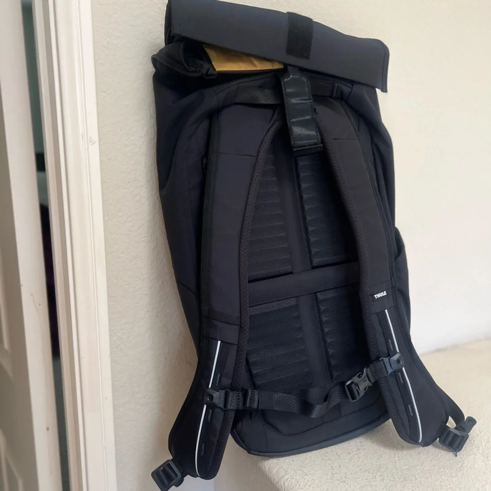 Thule Paramount Commute 18L Backpack Black Cycling Laptop Bag 3204729 NEW